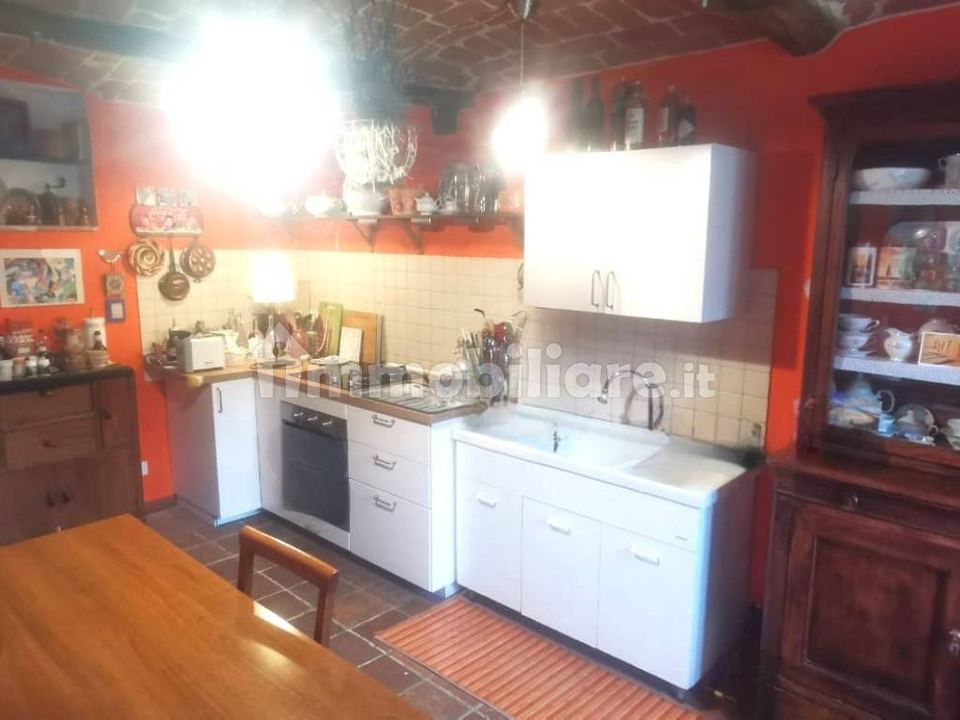 House in the woods, renovated, Casalborgone: photo 4 of 4
